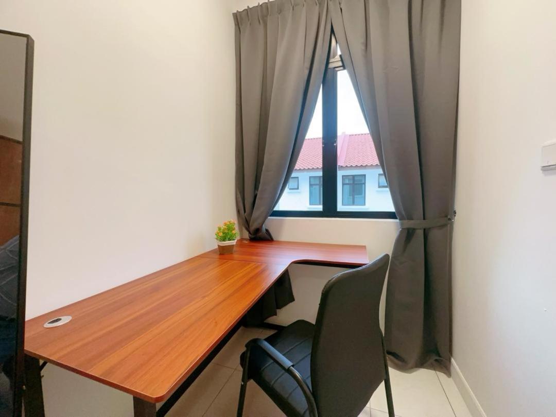 Holiday home Hello Baby Dato Onn Tebing 10pax Private Bathroom Johor Bahru